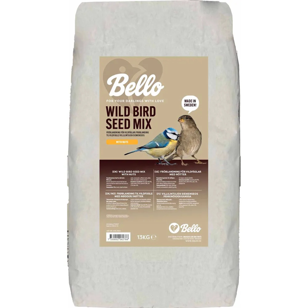 Bello Outdoor Bird Seed Mix with Nuts